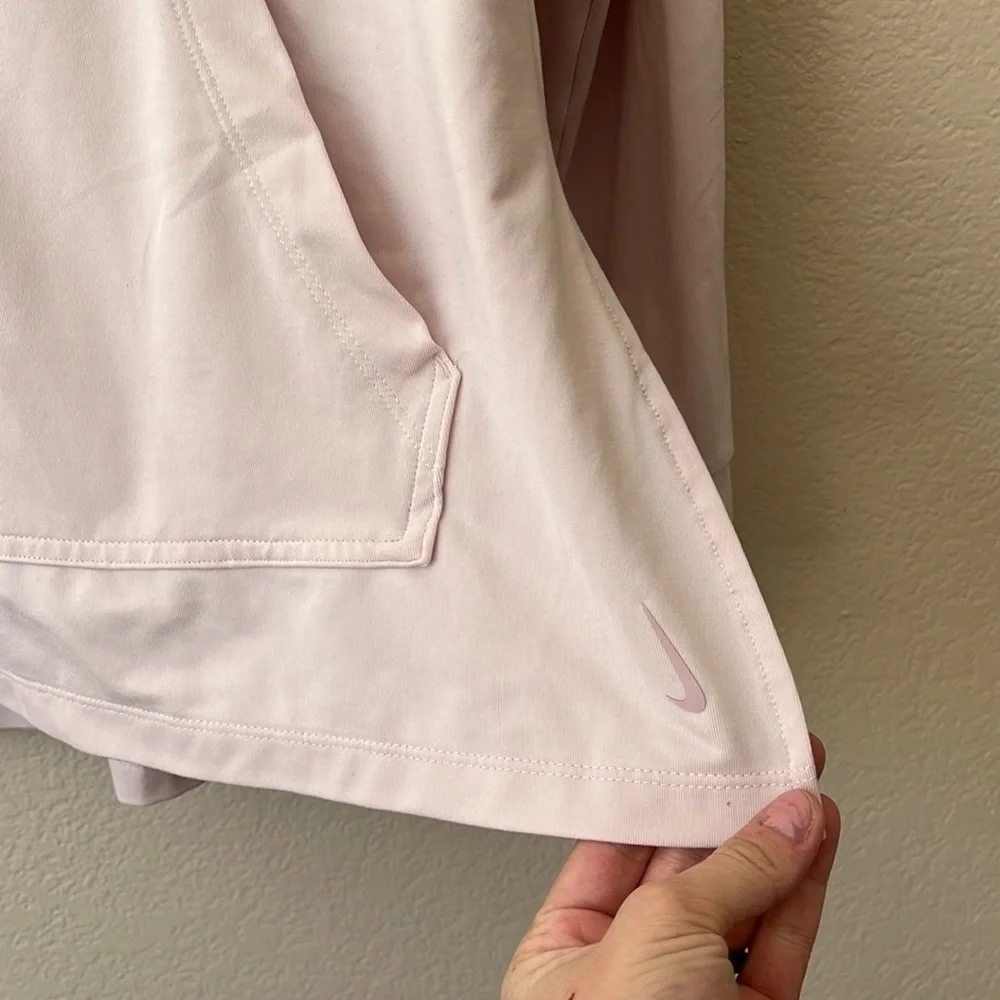 Nike Dri Fit Hoodie Pink size Medium